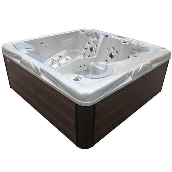 Crystal C205T, 2300x2300x970mm