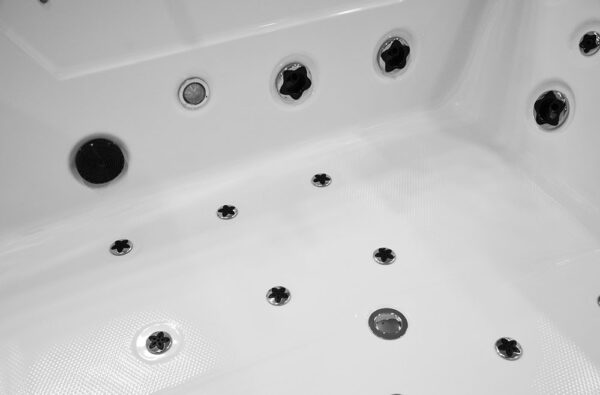 Sanah 1089 with black housing 1800x1500x700mm