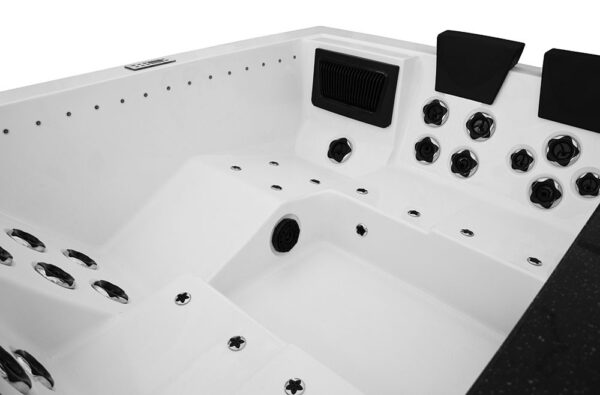 ACACIO 1545, 2200 x 1950 x 790mm